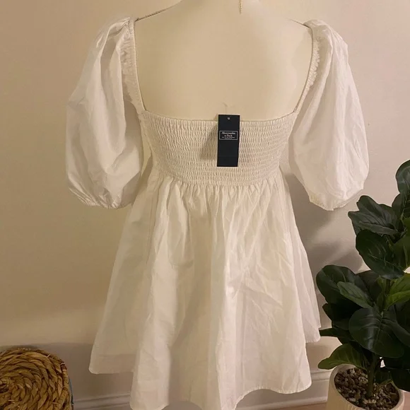 A&F White Puff Sleeve Square Neck Sundress - Picture 2 of 3
